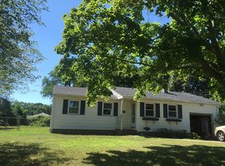 40 Center St, Patchogue, NY 11772