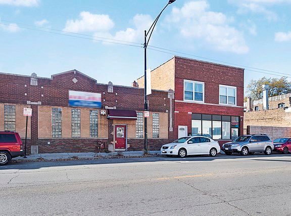 3rd image of 3916 N Elston Ave