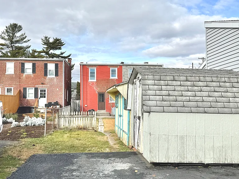 760 Hamilton St — Photo 12