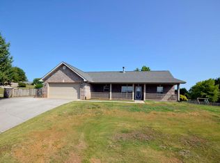 5610 J Riley West Dr, Greenback, TN 37742