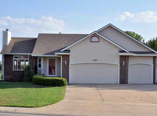 1007 Southcrest Dr, Derby, KS 67037