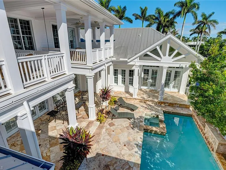 1551 Gulf Shore Blvd S — Photo 43