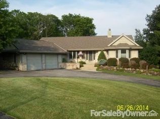 31520 Bridge Dr, Waterford, WI 53185