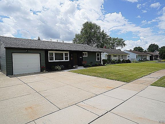 4th image of 1733 Leah Dr