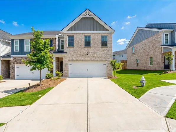2568 Swan Lake Dr, Grayson, GA 30017