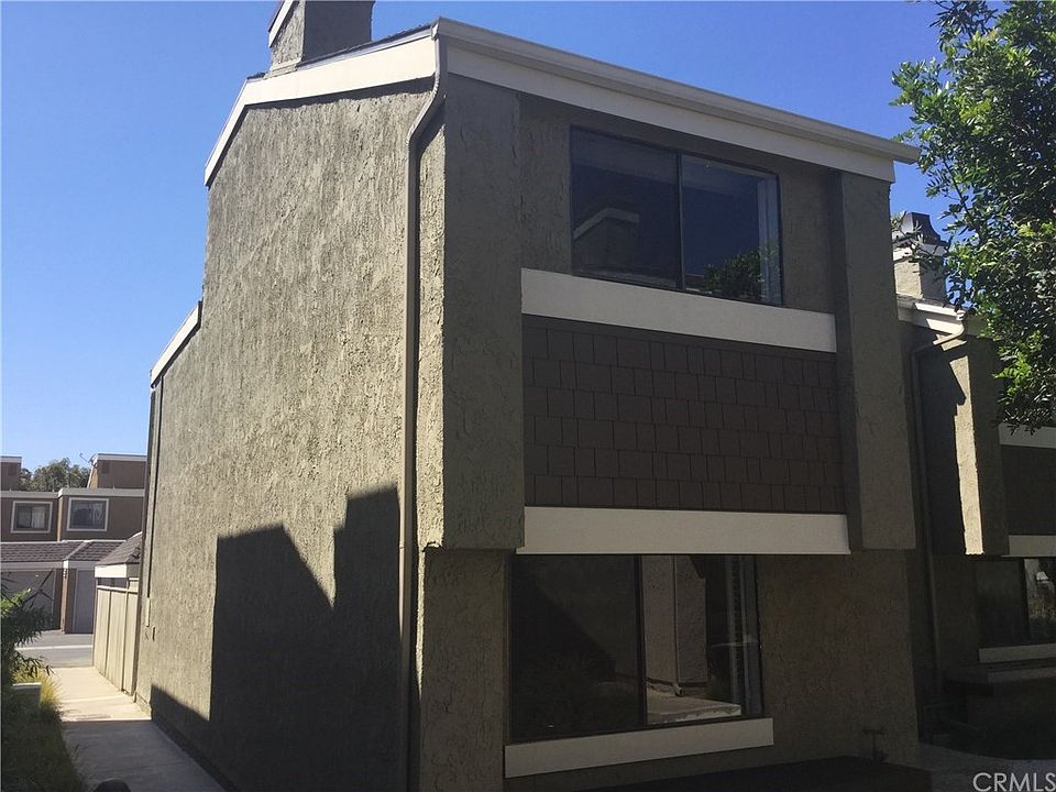 1st image of 12 Starfish Ct #24
