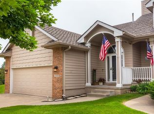 1435 Legend Dr, Clive, IA 50325
