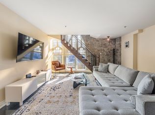 384 Sunnyside Ave #301, Toronto, ON M6R2S1