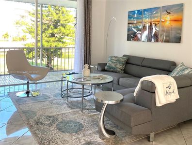 2905 Point East Dr APT L214, Aventura, FL, 33160