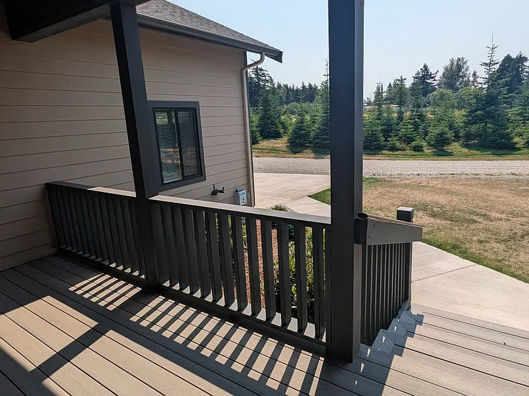 4202 Hoff Rd — Photo 2
