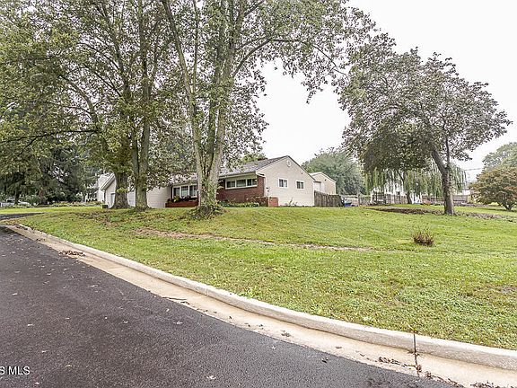 4th image of 4805 Paisley Rd