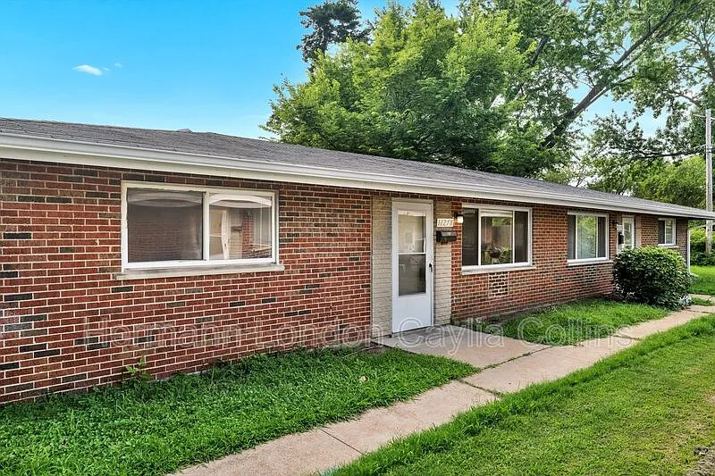 2 bed, 1.0 bath, 780 sqft, $1,125 — Photo 1