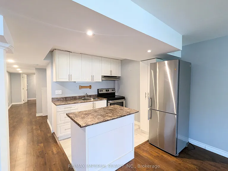 236 Old Colony Rd #BASEMENT — Photo 8