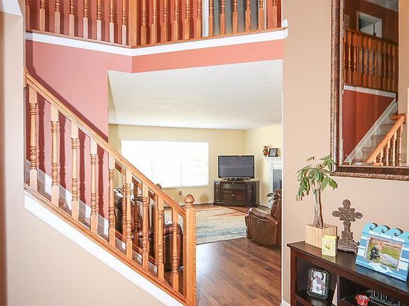 4th image of 5897 Meadow Lark Ct