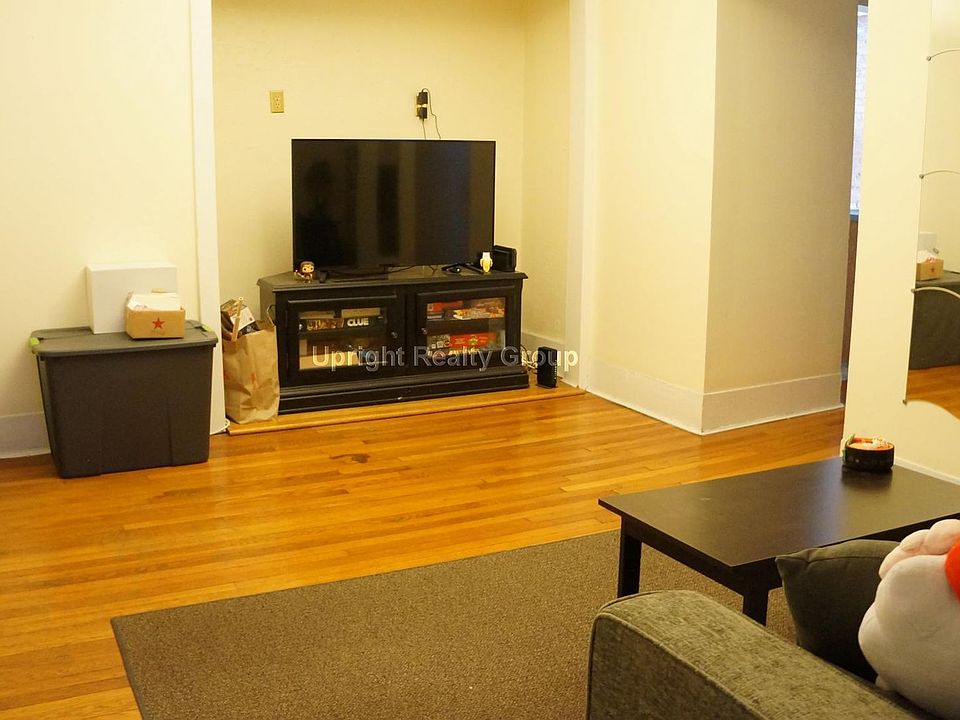 2nd image of 1408 Commonwealth Ave APT 7R