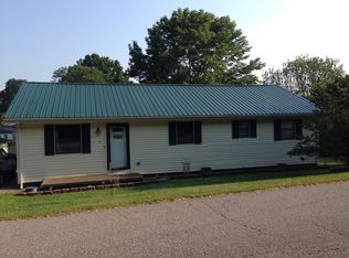 17 Foxboro Dr, Barboursville, WV 25504