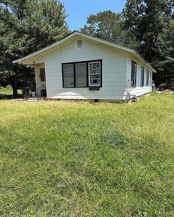 1st image of 735 Fairview St