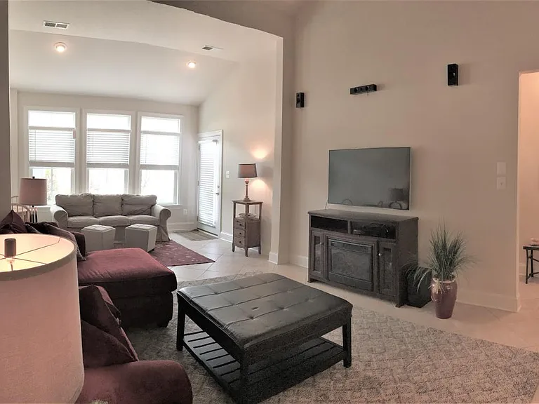 406 Samantha Dr — Photo 28
