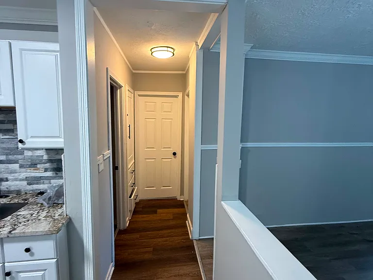 5701 Longwood Ave — Photo 17