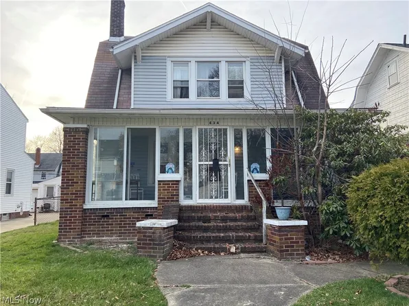 434 Hillwood Dr, Akron, OH 44320