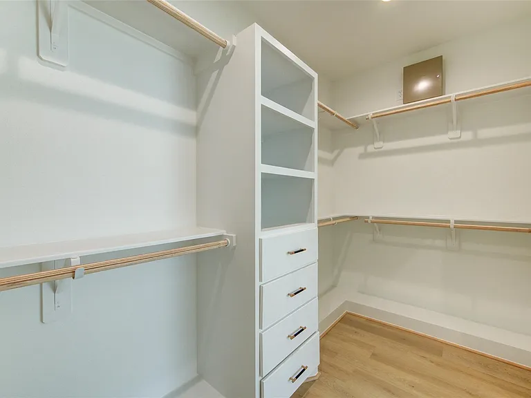 4035 Buck St — Photo 36