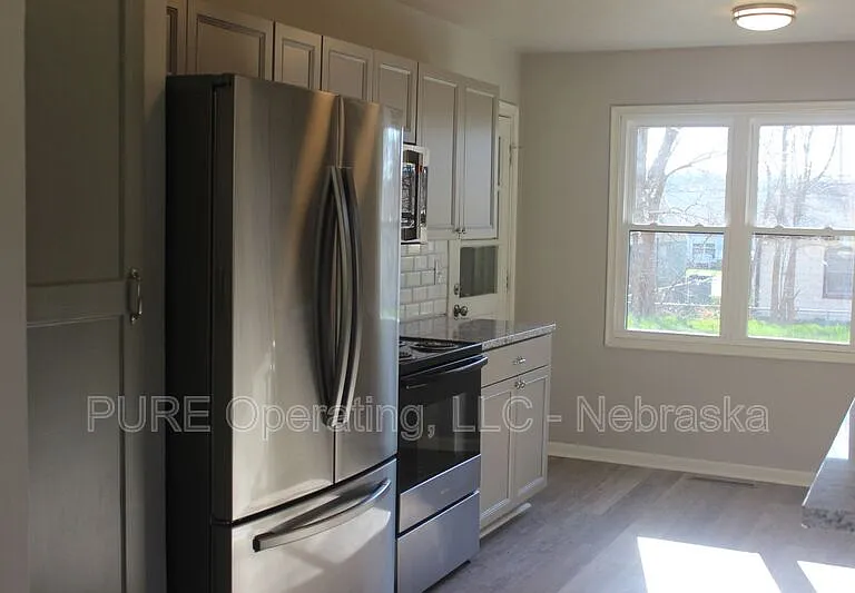670 S 69th St — Photo 14