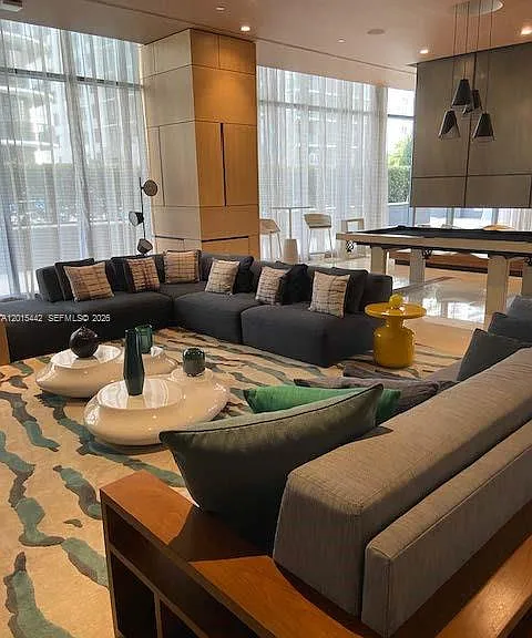 45 SW 9th St #1007 — Photo 40
