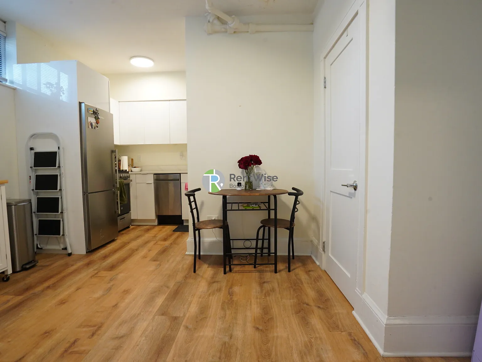 2 bed, 1.0 bath, $2,600 — Photo 4