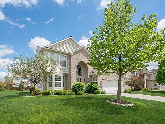 2nd image of 13966 Avalon East Dr