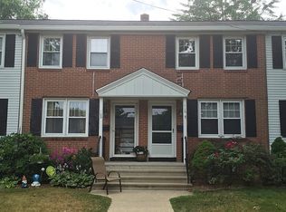 110 Sylvan Knoll Rd, Stamford, CT 06902