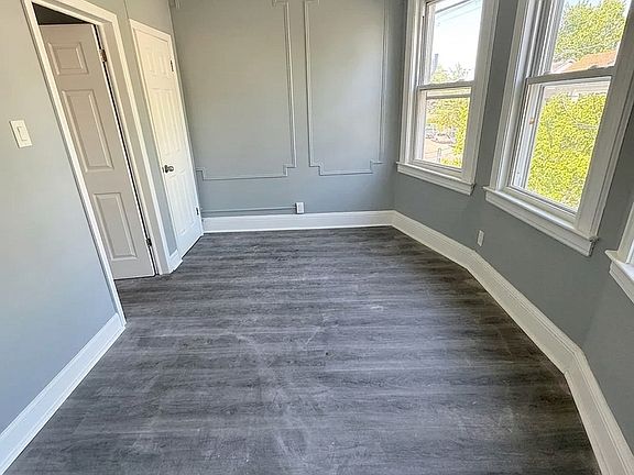 5th image of 331 Hamilton Ave Floor 2