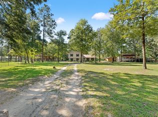 323 Saint Marys River Bluff Rd, Saint George, GA 31562