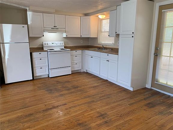 2nd image of 3407 Bigelow Dr