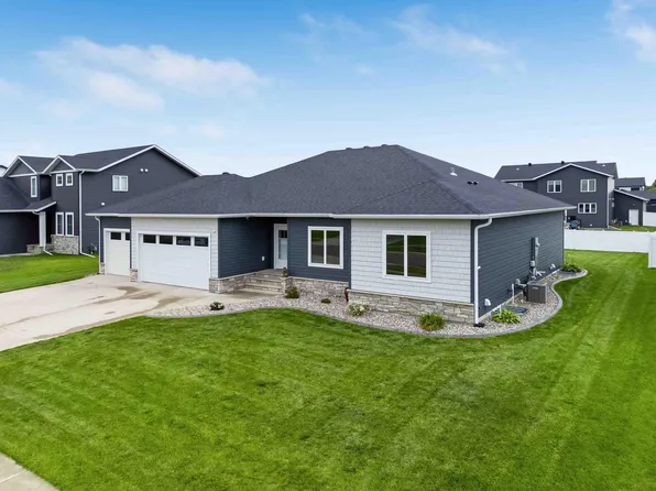 6669 55th Ave S, Fargo, ND 58104