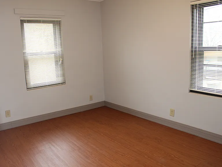 Ridgeview Apartments — Photo 10