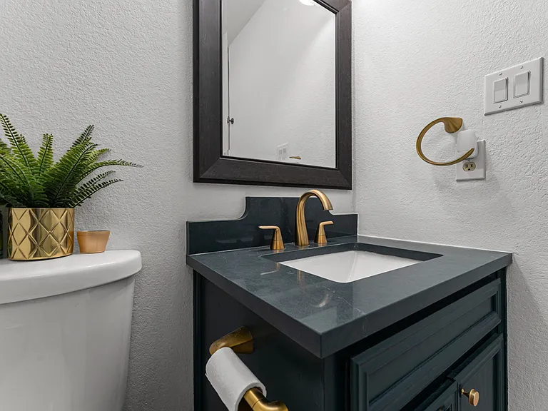 1409 Lantern Light Dr — Photo 11