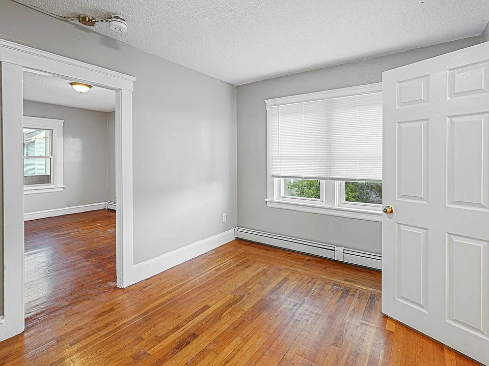 126 Sumner Ave