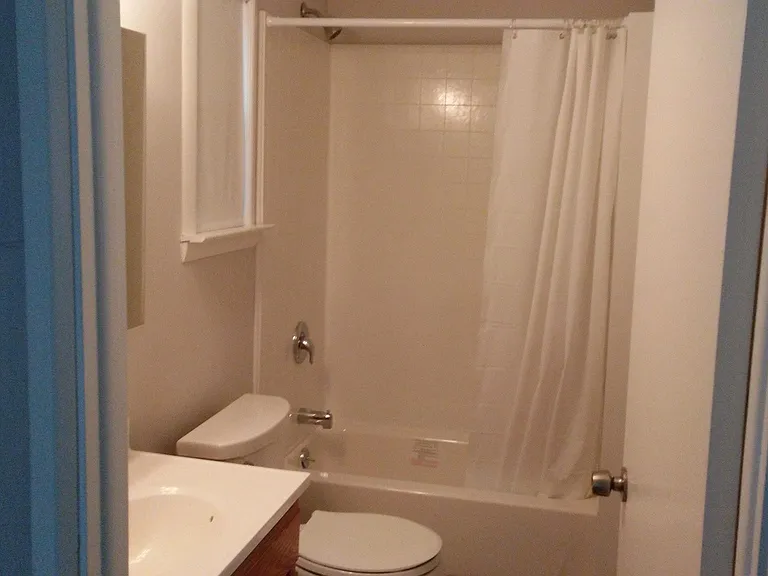 4 Henderson Ave — Photo 7