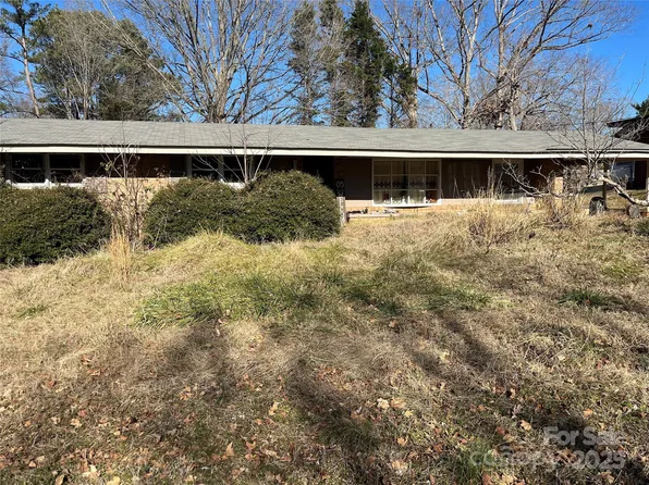 1191 Carolyn Dr, Albemarle, NC 28001