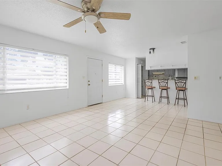 1834 Bough Ave #1 — Photo 4