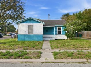 4002 Lamont St, Corpus Christi, TX 78411