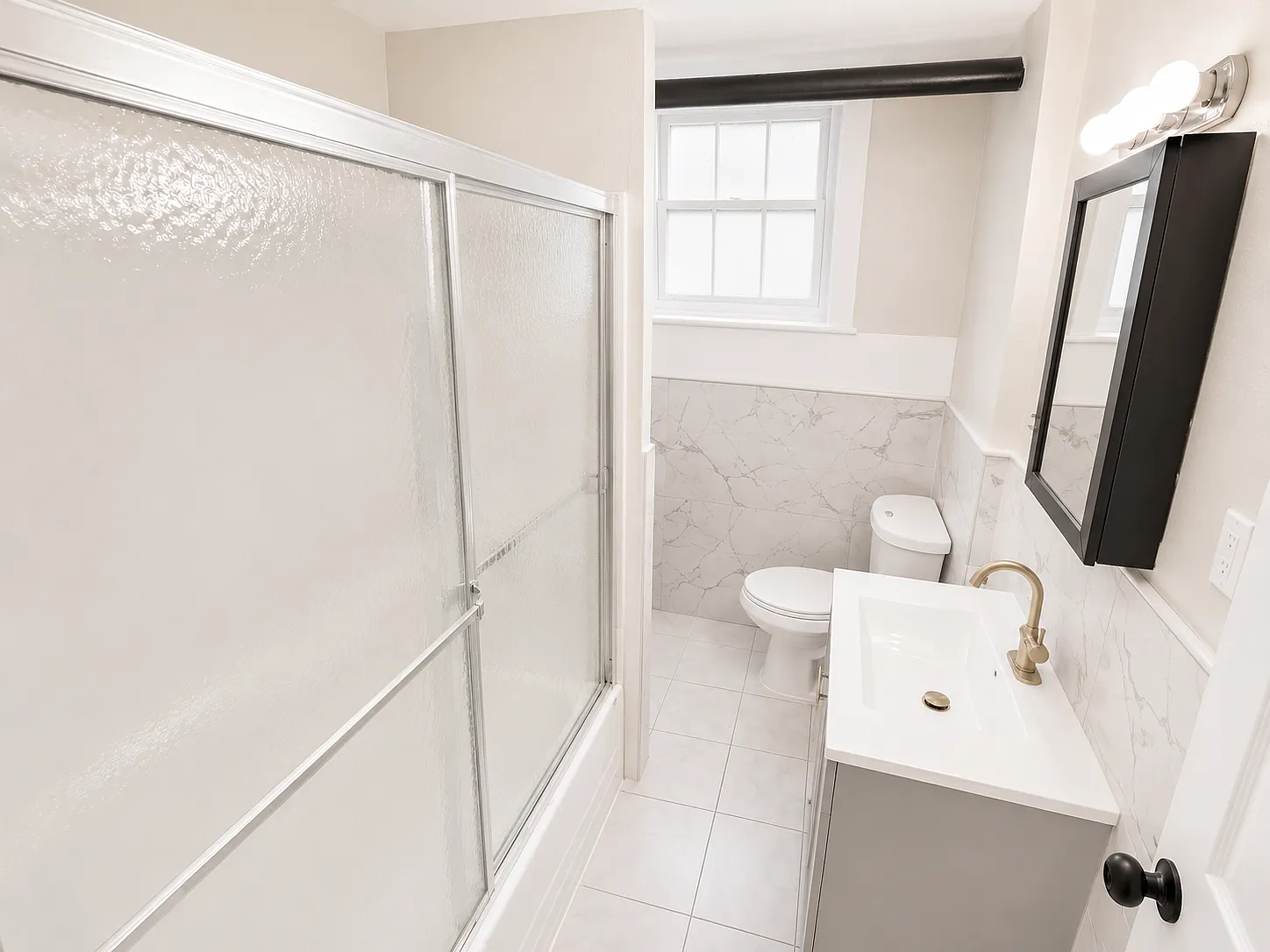 2 bed, 1000 sqft, $1,445 — Photo 2