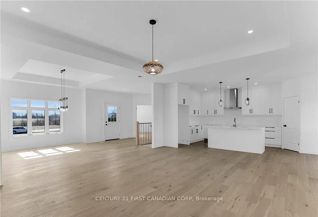 3 bed, $3,000 — Photo 4