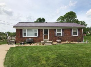 302 Wayside Ct, Winchester, KY 40391