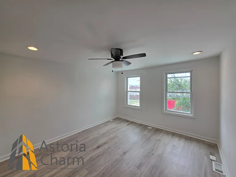 519 E 28th St — Photo 20