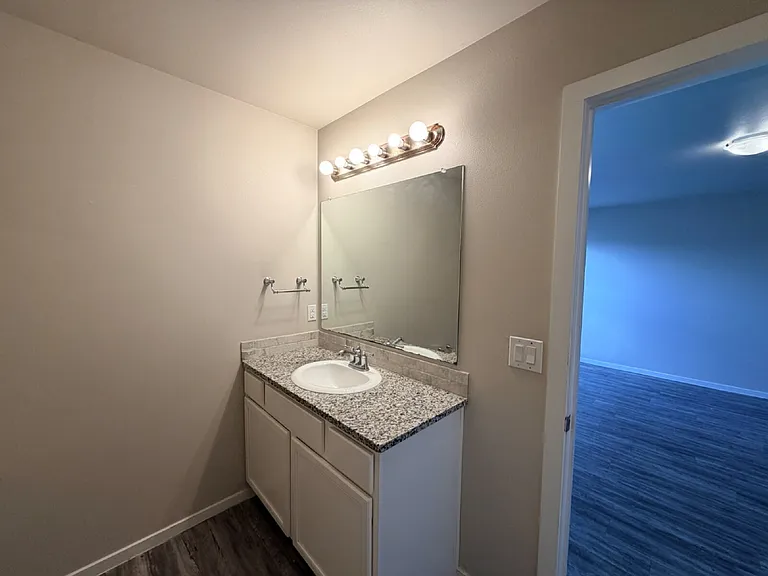 2120 N Texas Ave — Photo 11