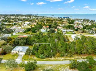 3940 10th St, Sebastian, FL 32976