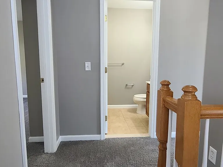 230 Crown Ct — Photo 24