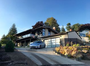 2826 SW 170th St, Seattle, WA 98166