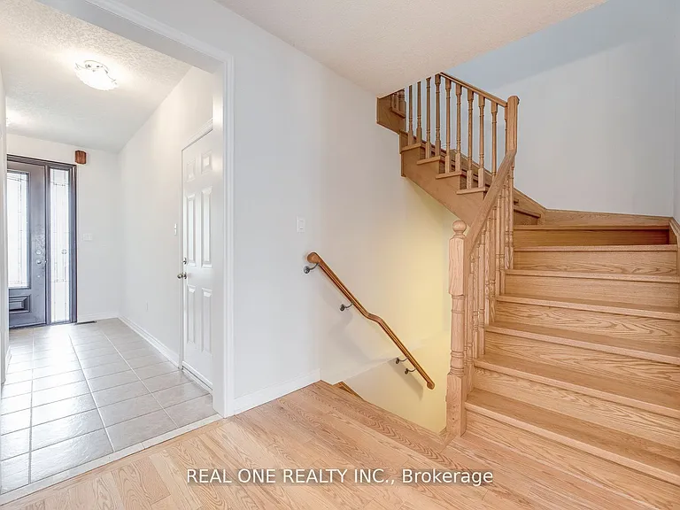1263 Craigleith Rd — Photo 25